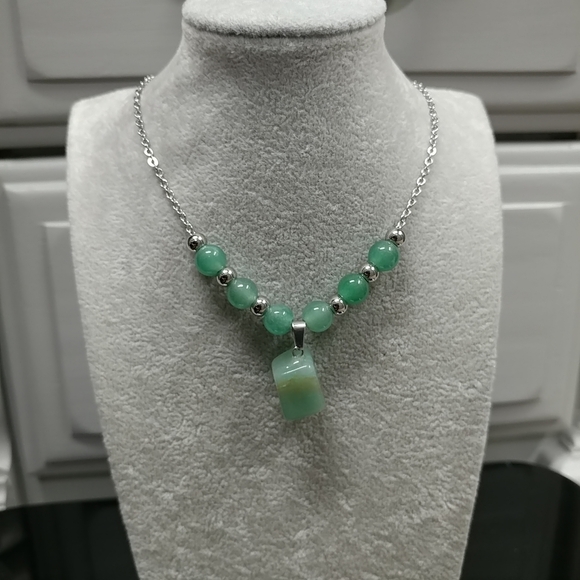 Green Aventurine Necklace Natural Gemstone Pendant Stainless-Steel Chain Beaded - Picture 15 of 17
